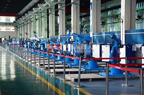 华数机器人位于两江新区的生产工厂12月9日,记者从两江新区落户企业